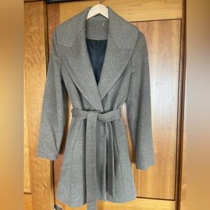 Calvin Klein Size 6 Coat